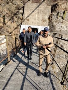 मुख्यमंत्री के निर्देश पर सचिव लोक निर्माण ने किया चारधाम यात्रा मार्गो का स्थलीय निरीक्षण।