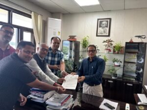 सचिव वित्त से उत्तराखण्ड राज्य कर मिनिस्ट्रीयल स्टॉफ एसोसिएशन के प्रतिनिधि मण्डल ने की भेंट