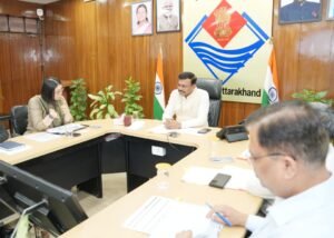 मुख्य सचिव श्री आनन्द बर्द्धन की अध्यक्षता में गुरुवार को सचिवालय में एशियन डेवलपमेंट बैंक और उत्तराखण्ड सरकार के निर्माण सम्बन्धी विभागों के मध्य बैठक हुई।