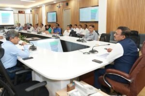 मुख्य सचिव ने निर्देश दिए कि विभागों द्वारा वर्ष 2026-27 के लिए सभी जनपदों के लिए टारगेट अगले एक महीने में निर्धारित करते हुए पोर्टल में अपडेट कर लिए जाएँ।