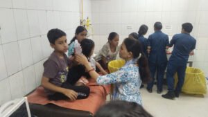 चूर्ण समझकर चूहे मारने की दवा खा गए एक ही परिवार के चार बच्चे, तबीयत बिगड़ी, अस्पताल में भर्ती