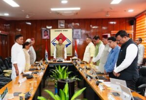 मुख्यमंत्री श्री पुष्कर सिंह धामी की अध्यक्षता में गुरुवार को सचिवालय में आयोजित मंत्रिमंडल की बैठक में उत्तराखण्ड के पूर्व मुख्यमंत्री मेजर जनरल भुवन चंद्र खंडूड़ी एवं प्रसिद्ध निशानेबाज, पद्मश्री श्री जसपाल राणा के निधन पर  शोक व्यक्त किया गया।