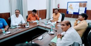 मुख्य सचिव ने किया लखवाड़ बहुउद्देशीय परियोजना का स्थलीय निरीक्षण,  बैठक के दौरान मुख्य सचिव ने जल विद्युत निगम और एलएंडटी को वर्ष 2031 तक कार्य पूर्ण किए जाने के निर्देश दिए