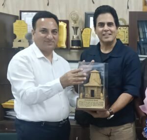 फिल्म अभिनेता अमन वर्मा ने की फिल्म विकास परिषद के नोडल अधिकारी से भेंट