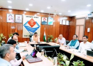 मुख्य सचिव श्री आनन्द बर्द्धन ने गुरूवार को सचिवालय में बद्रीनाथधाम-केदारनाथ धाम मास्टर प्लान के तहत चल रहे विभिन्न निर्माण एवं पुनर्निर्माण कार्यों की प्रगति की समीक्षा की ।