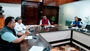मुख्य सचिव ने की 25 बिंदु कार्यक्रम की समीक्षा  योजनाओं की प्रगति के साथ आमजन को मिल रहे लाभ का भी करें आंकलन: मुख्य सचिव
