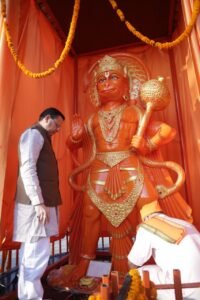 सीएम धामी ने बनबसा में 11 फीट ऊंची श्री हनुमान प्रतिमा का किया अनावरण, ‘नशामुक्ति सद्भावना दौड़’ को दिखाई हरी झंडी