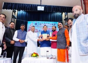 मुख्यमंत्री ने देहरादून में महर्षि बाल्मिकी प्रकटोत्सव के अवसर पर आयोजित शोभा यात्रा में किया प्रतिभाग