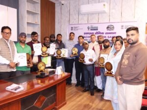 ‘स्वच्छता अभियान 6.0’ के अंतर्गत केंद्रीय संचार ब्यूरो, देहरादून ने पर्यावरण मित्रों को किया सम्मानित